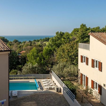 6-Bedroom Villa Chiara With Sea View Premantura Extérieur photo