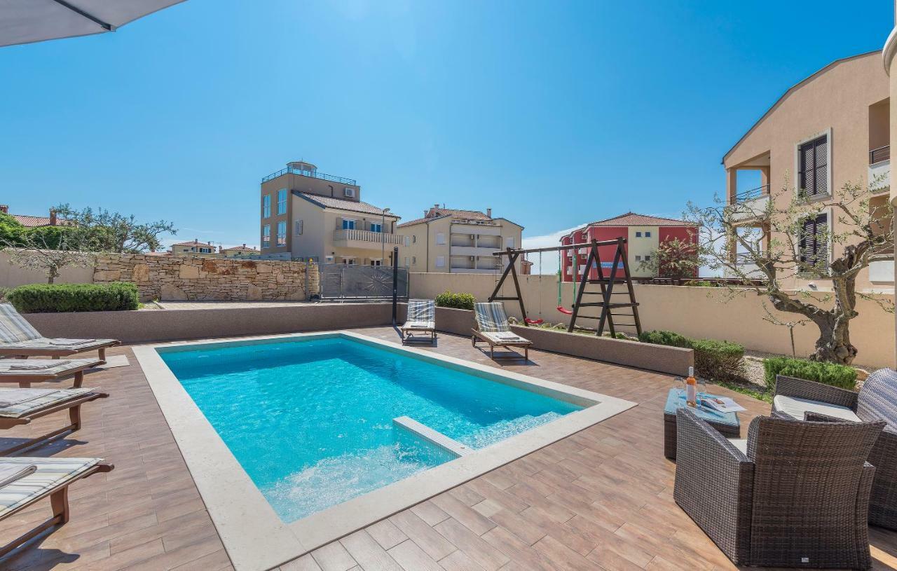 6-Bedroom Villa Chiara With Sea View Premantura Extérieur photo